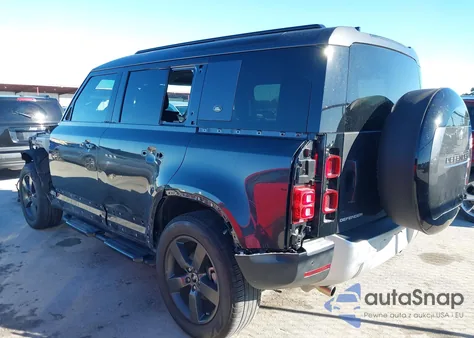 2024 Land Rover Defender 110 P300 z USA, uszkodzony, nr VIN SALEJ7EX9R2300244